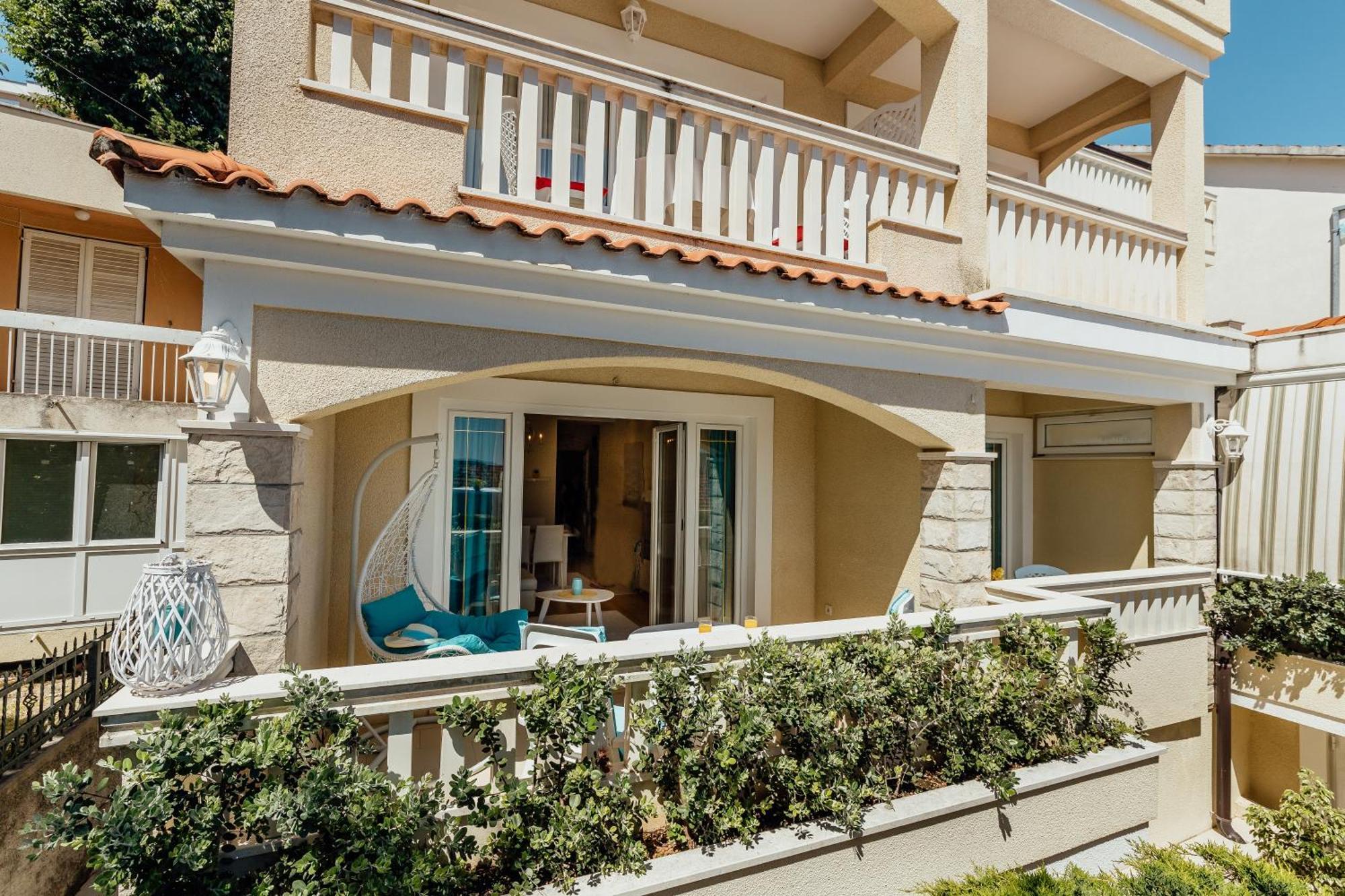 Apartments Porobic Херцег Нови Екстериор снимка