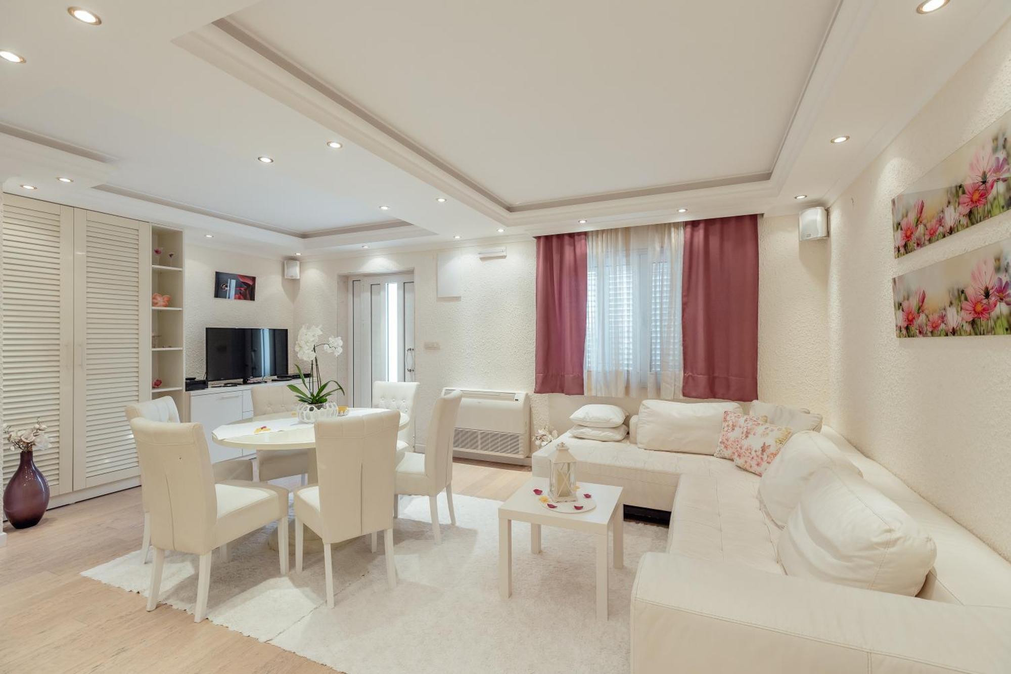 Apartments Porobic Херцег Нови Екстериор снимка