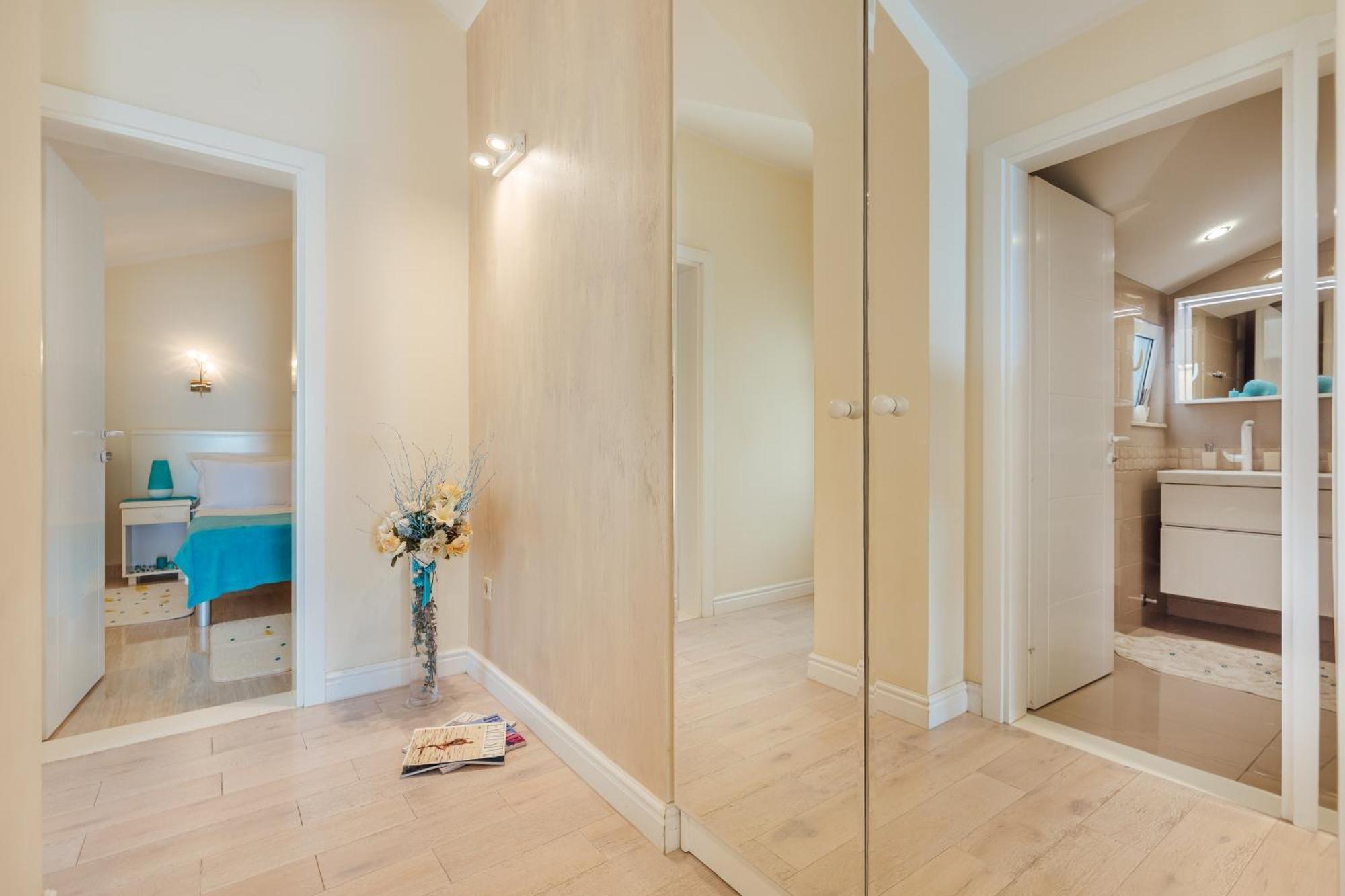 Apartments Porobic Херцег Нови Екстериор снимка