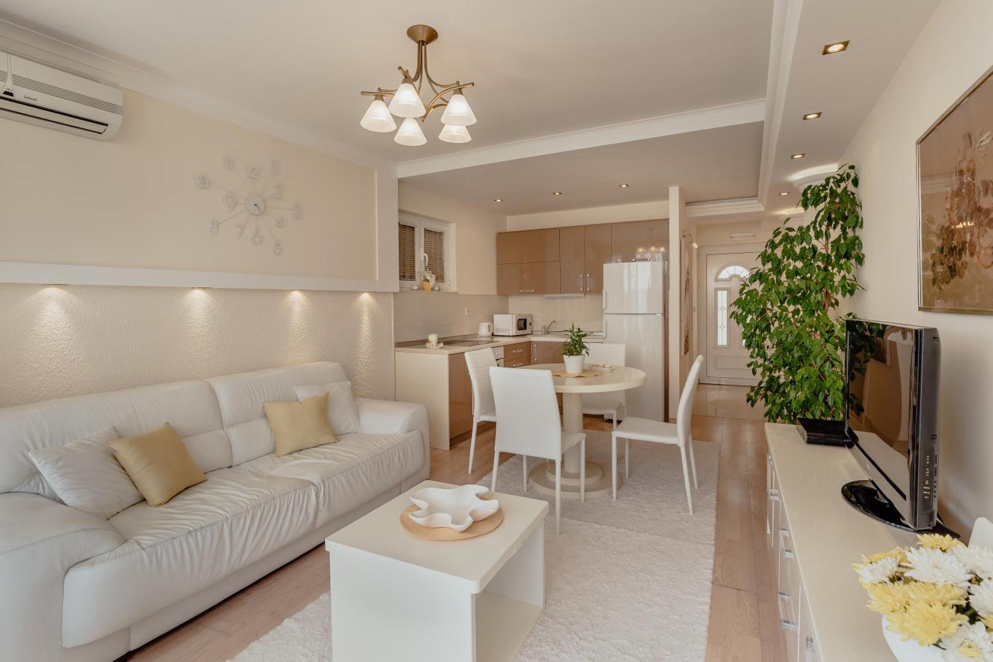 Apartments Porobic Херцег Нови Екстериор снимка