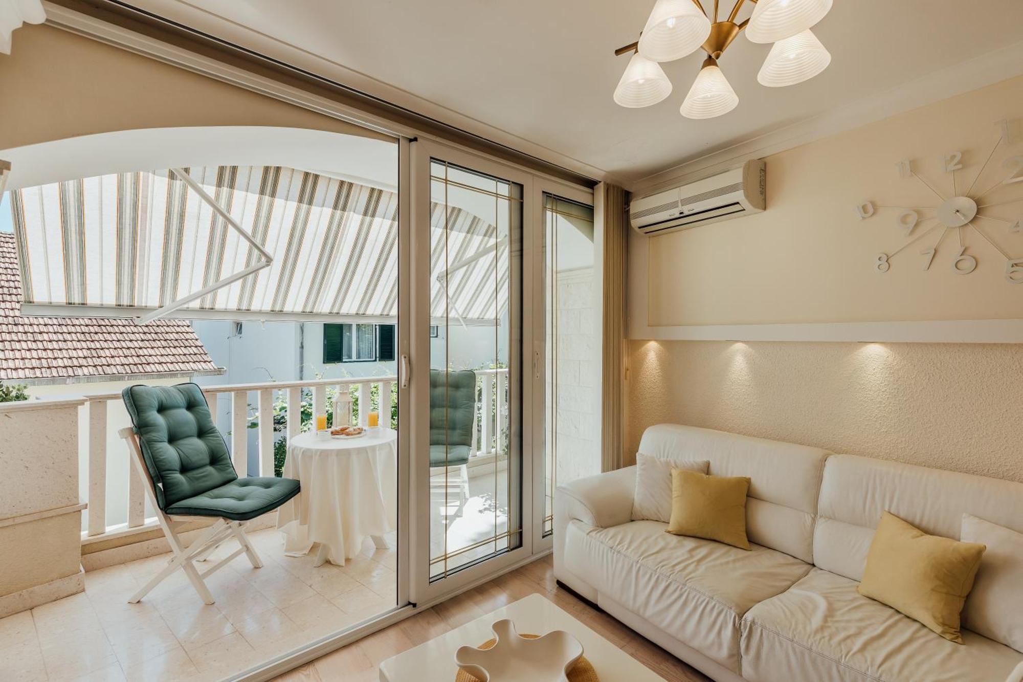 Apartments Porobic Херцег Нови Екстериор снимка