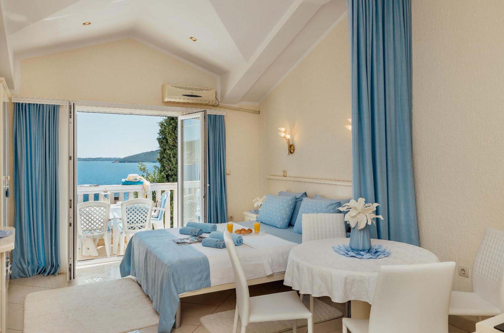 Apartments Porobic Херцег Нови Екстериор снимка