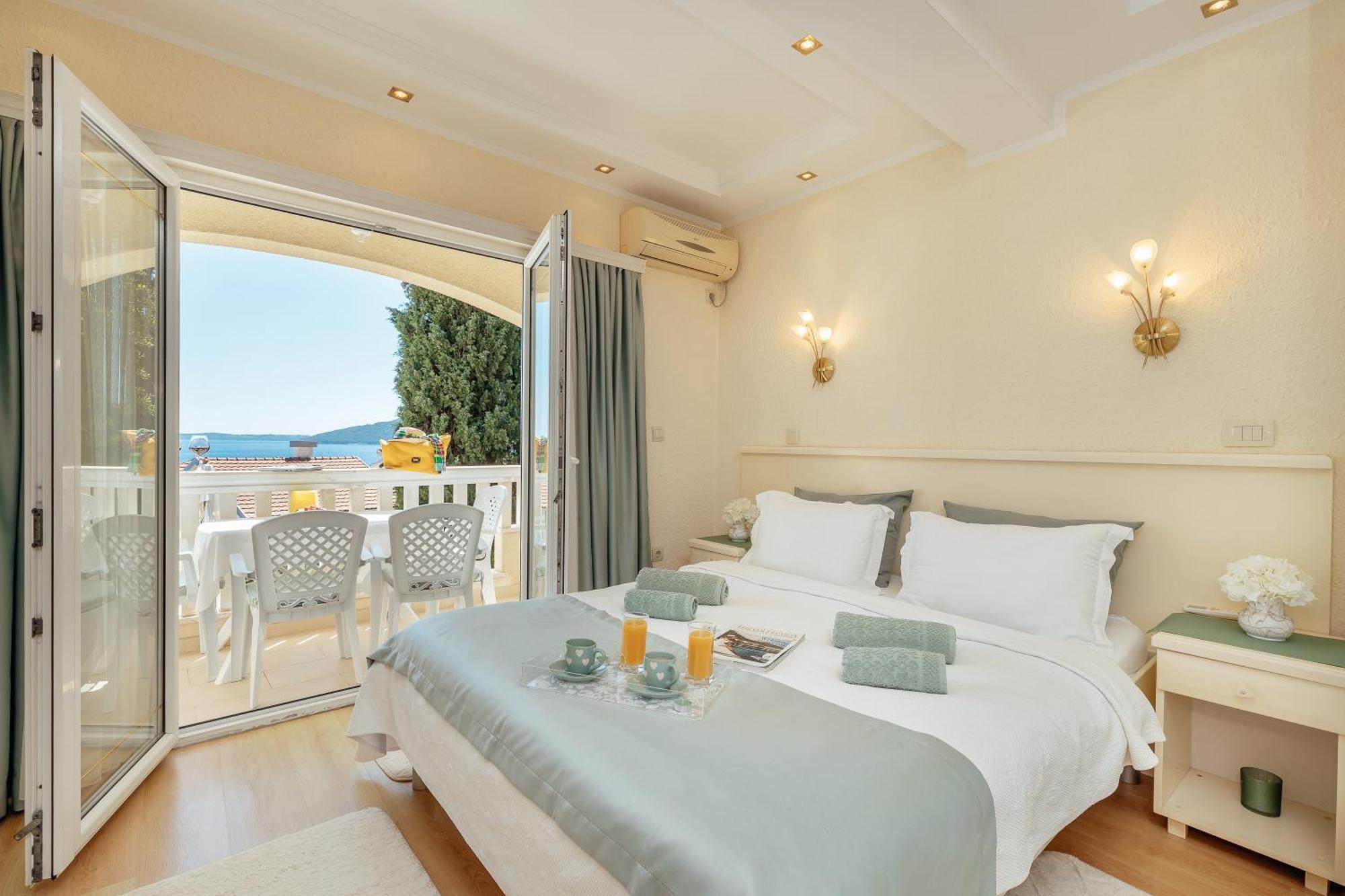 Apartments Porobic Херцег Нови Екстериор снимка