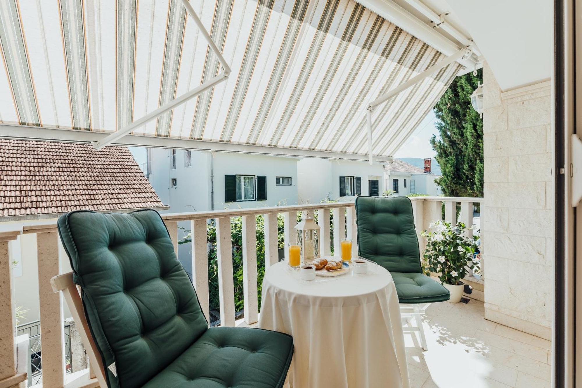 Apartments Porobic Херцег Нови Екстериор снимка